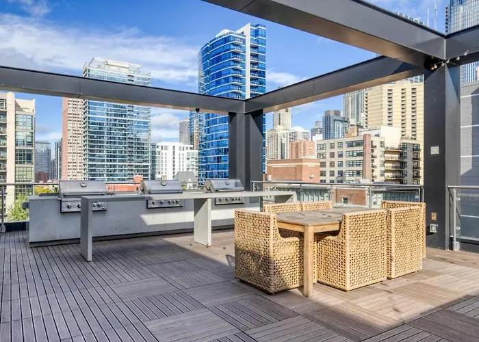 Apartamento River North 1br W Gym Lounge Roof Nr Riverwalk Chi-900