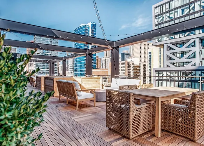River North 1br W Gym Lounge Roof Nr Riverwalk Chi-900 Chicago